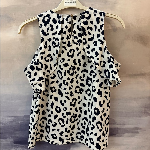 Mudpie Leopard Print Sleeveless cold Shoulder Blouse Top - Picture 5 of 6